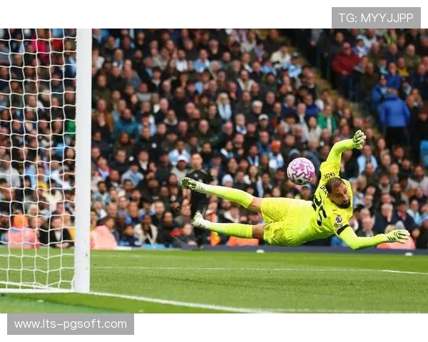 曼城门将多纳鲁马关键两连扑，力保球队零封胜利