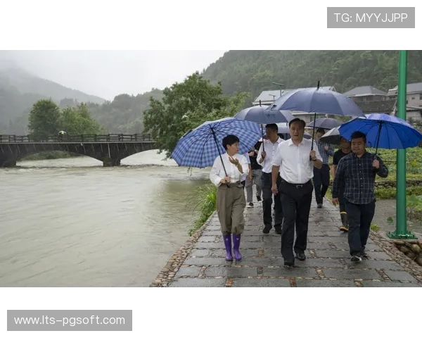 德甲启用橙色比赛用球提升雪天可视度，保障球员安全