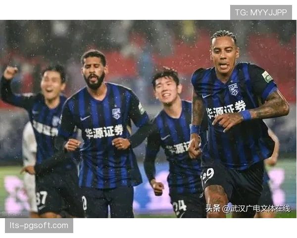 武汉三镇2-0击败浙江队，积分成功“由负转正”缓解保级压力